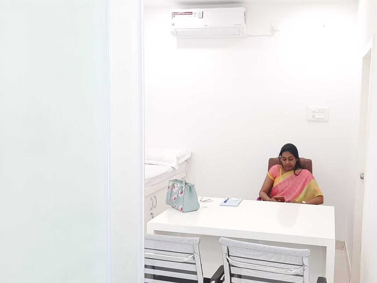 Second consulting room at Sharada's Urban Clinic